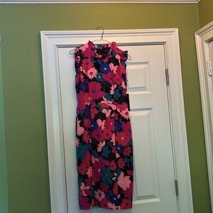 NWT Maggie London vibrant floral dress size 2